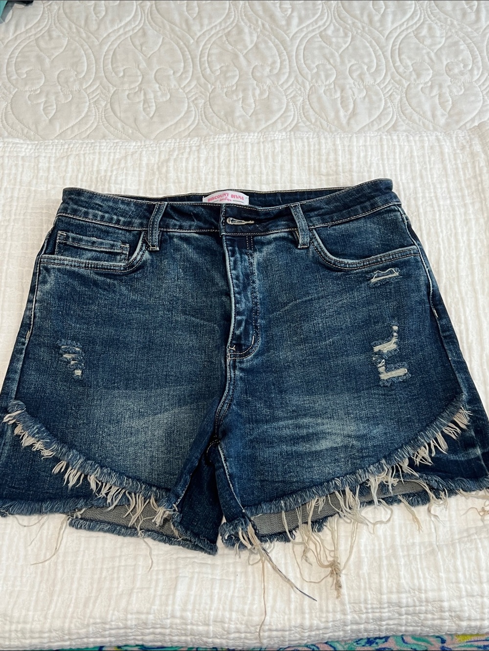 Distressed, scallop-hem denim shorts-Lg